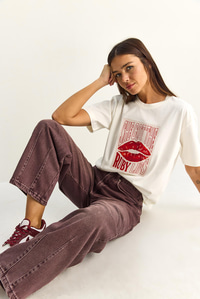 Kadın Lip Print Baskılı %100 Pamuk Oversize Basic T-Shirt ÖT261058 60286100 - Beyaz T-SHİRT modelleri