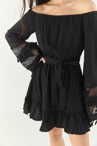 Kadın Madonna Yaka Beli Lastikli Dantel Kollu Kuşaklı Astarlı Mini Yazlık Elbise 60283246 - Siyah