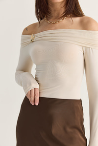 Kadın Madonna Yaka Gold Aksesuarlı Modal Bluz 419-4 60286497 - Bej BLUZ modelleri
