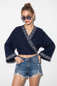 Kadın Nakış İşlemeli Bağlama Detaylı Geniş Kollu Müslin Kimono Bluz 7014 60283386 - Lacivert BLUZ modelleri