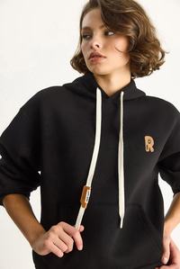 Kadın Nakış İşlemeli Kanguru Cepli Kapüşonlu Şardonlu Salaş Sweatshirt 6872 60283523 - Siyah SWEATSHİRT modelleri