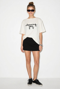 Kadın Nakışlı Yazı İşlemeli Kayık Yaka T-Shirt 60382604 - Krem T-SHİRT modelleri