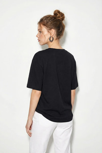 Kadın Nakışlı Yazı İşlemeli Kayık Yaka T-Shirt 60382604 - Siyah T-SHİRT modelleri
