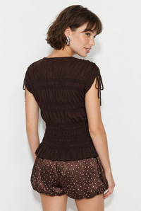 Kadın Omuzdan Bağlama Detaylı Büzgü İşlemeli Fit Kesim Triko Bluz 2743 60286377 - Acı Kahve BLUZ modelleri
