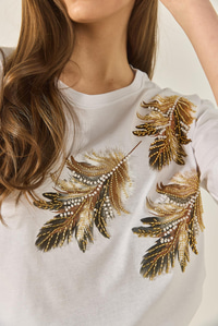 Kadın Omuzdan Yaprak Desenli Boncuk İşleme Detaylı Rahat Kalıp Pamuklu T-Shirt 1850 60283283 - Beyaz