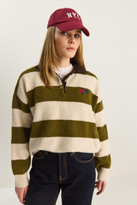 Kadın Oversize Çizgili Polo Yaka Kalp Desen Nakış İşlemeli Triko Kazak 2632 60283920 - Krem-Yeşil KAZAK modelleri