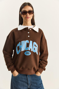 Kadın Polo Yaka Chicago Baskılı Üç İplik Şardonlu Sweatshirt 60601050 - Acı Kahve SWEATSHİRT modelleri