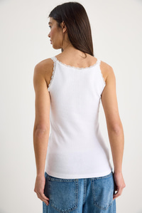 Kadın Regular Fit Normal Kalıp Pamuklu Dantel Detalı Ince Askılı Oyuk Yaka Atlet 60602043 - Beyaz