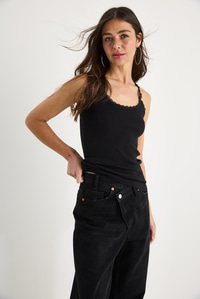 Kadın Regular Fit Normal Kalıp Pamuklu Dantel Detalı Ince Askılı Oyuk Yaka Atlet 60602043 - Siyah