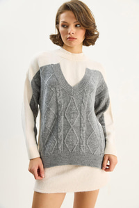 Kadın Renk Bloklu Oversize Triko Kazak TK251078 60283721 - Krem-Gri KAZAK modelleri