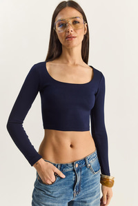 Kadın Soft Touch Kare Yaka Uzun Kollu Basic Bluz 0380 60283878 - Lacivert BLUZ modelleri