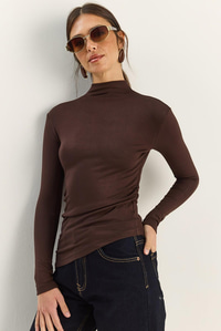 Kadın Soft Touch Yarım Balıkçı Yaka Büzgülü Basic Blüz 1014 60283889 - Acı Kahve BLUZ modelleri
