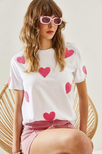 Kadın Süzene Kalp Nakışlı Basic T-Shirt 60251208 - Beyaz T-SHİRT modelleri