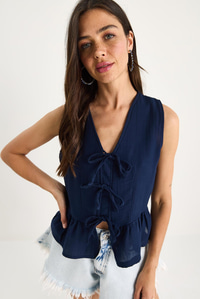 Kadın V Yaka Fiyonk Detaylı Müslin Peplum Bluz G28-4883 60283356 - Lacivert
