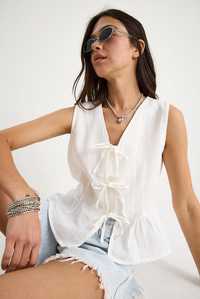 Kadın V Yaka Fiyonk Detaylı Müslin Peplum Bluz G28-4883 60283356 - Beyaz