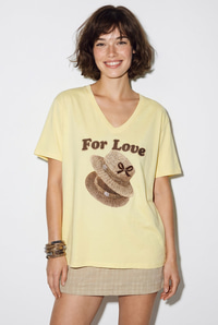 Kadın V Yaka For Love Nakış ve Boncuk İşlemeli Oversize T-Shirt 2240 60286329 - Açık Sarı T-SHİRT modelleri