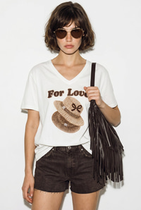 Kadın V Yaka For Love Nakış ve Boncuk İşlemeli Oversize T-Shirt 2240 60286329 - Beyaz T-SHİRT modelleri