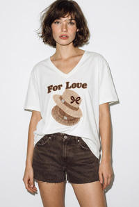Kadın V Yaka For Love Nakış ve Boncuk İşlemeli Oversize T-Shirt 2240 60286329 - Beyaz T-SHİRT modelleri