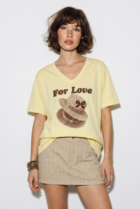 Kadın V Yaka For Love Nakış ve Boncuk İşlemeli Oversize T-Shirt 2240 60286329 - Açık Sarı T-SHİRT modelleri