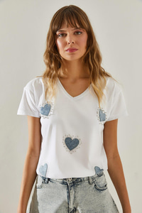 Kadın V Yaka Yaka Kot Kalp Detaylı Taşlı T-Shirt 60251412 - Beyaz T-SHİRT modelleri