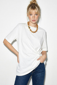 Kadın Vatkalı Omuz Detaylı Düğüm Detaylı Kısa Kollu T-Shirt 1067 60286068 - Beyaz T-SHİRT modelleri