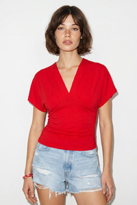 Kadın Vücuda Oturan Büzgülü Drape Detaylı V Yaka Yarasa Kol Bluz ÖB261047 60286353 - Kırmızı BLUZ modelleri