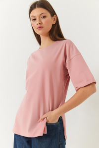 Kadın Yandan Yırtmaçlı Kol Katlama Detaylı Bisiklet Yaka Kısa Kollu Basic T-Shirt 60251203 - Pudra T-SHİRT modelleri