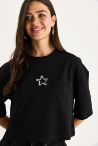 Kadın Yıldız Nakışlı Bisiklet Yaka %100 Pamuklu Crop T-Shirt 6703 60283449 - Siyah