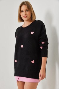 Kalp Nakışlı Oversize Triko Kazak 60261028 - Siyah KAZAK modelleri