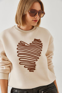 Kalp Nakışlı Sweatshirt 60601030 - Bej