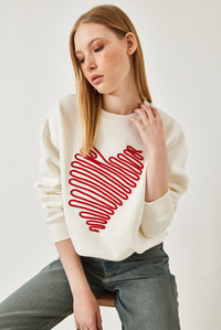 Kalp Nakışlı Sweatshirt 60601030 - Ekru
