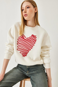Kalp Nakışlı Sweatshirt 60601030 - Ekru