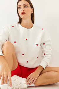 Kalp Nakışlı Sweatshirt MBHS016 60601016 - Ekru