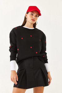 Kalp Nakışlı Sweatshirt MBHS016 60601016 - Siyah