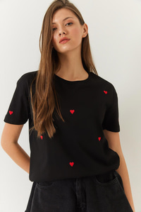 Kalp Nakışlı Tshirt 60602004 - Siyah