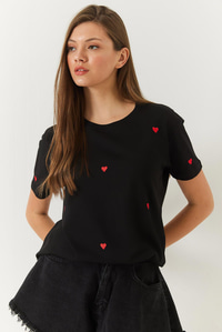 Kalp Nakışlı Tshirt 60602004 - Siyah