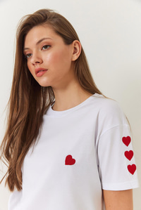 Kalp Nakışlı Tshirt 60602008 - Beyaz