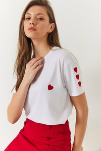 Kalp Nakışlı Tshirt 60602008 - Beyaz