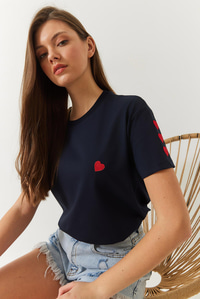 Kalp Nakışlı Tshirt 60602008 - Lacivert