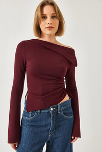 Kayık Yaka Asimetrik Kesim Büzgülü Bluz 60261338 - Bordo