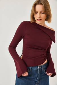 Kayık Yaka Asimetrik Kesim Büzgülü Bluz 60261338 - Bordo