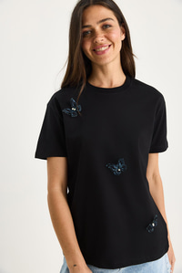 Kelebek Aksesuarlı Bisiklet Yaka Pamuklu T-Shirt 60602071 - Siyah