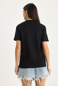 Kelebek Aksesuarlı Bisiklet Yaka Pamuklu T-Shirt 60602071 - Siyah