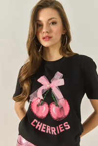 Kiraz Baskılı Taş İşlemeli Kurdela Detaylı Normal Kalıp T-Shirt 4143 60283297 - Siyah