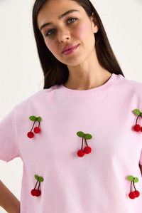 Kısa Kollu Kiraz Aksesuarlı T-Shirt 60602016 - Pembe