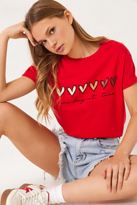 Kısa Kollu Renkli Kalp Baskılı Basic T-Shirt 60602017 - Kırmızı