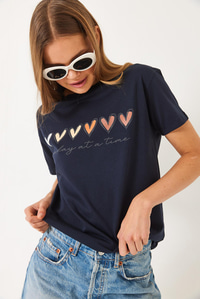 Kısa Kollu Renkli Kalp Baskılı Basic T-Shirt 60602017 - Lacivert