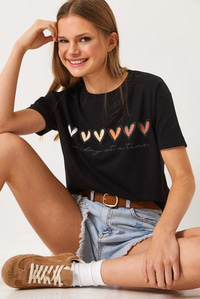 Kısa Kollu Renkli Kalp Baskılı Basic T-Shirt 60602017 - Siyah