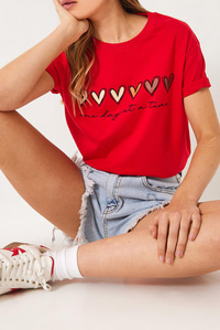 Kısa Kollu Renkli Kalp Baskılı Basic T-Shirt 60602017 - Kırmızı