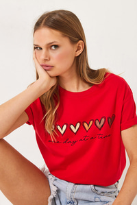 Kısa Kollu Renkli Kalp Baskılı Basic T-Shirt 60602017 - Kırmızı